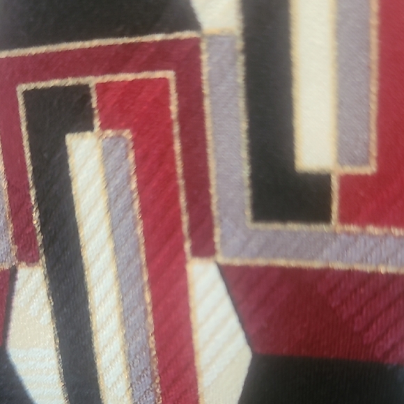 Zylos Elegant Striped Necktie Necklace With Classic Logo Brooch - Picture 5 of 6